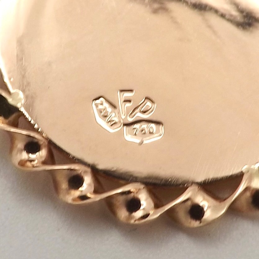 Solid 18k Rose Gold Mother Sorrows Madonna Medal Charm Pendant Rope Frame Italy
