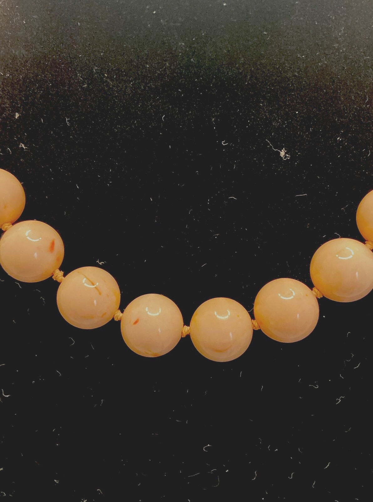 Vintage Trifari light pink swirl plastic bead knotted strand necklace 15”-17”