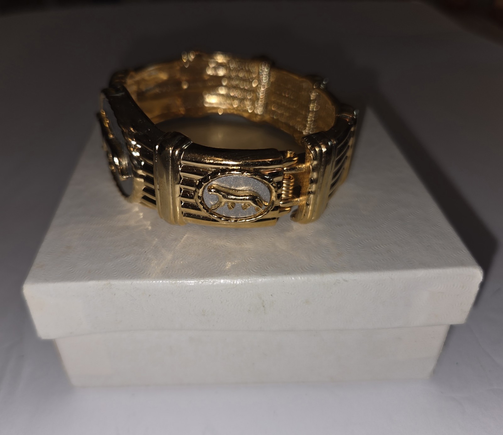 Designer Bracelet Gold Toned 2.5 Diameter, Opens With Hinge
