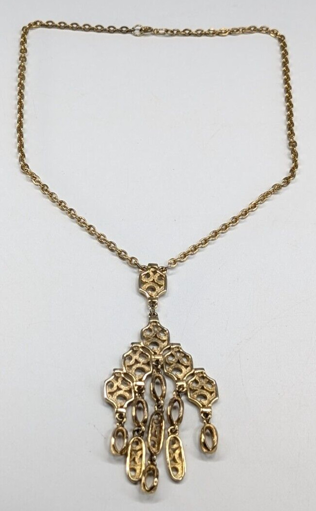 Vintage Gold Tone Dangle Openwork Pendant Statement Chain Necklace 20″ Long