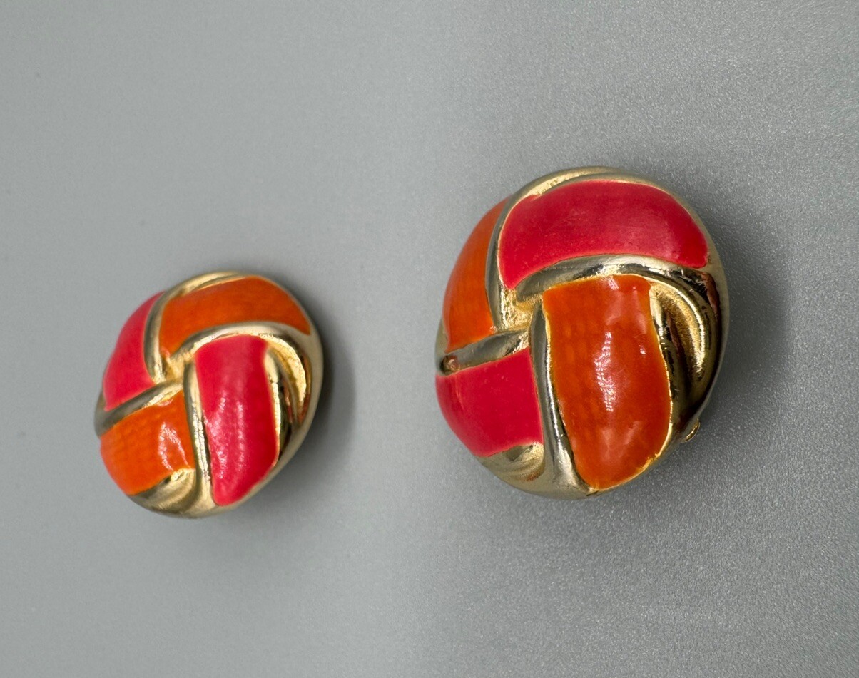 Vintage Gay Boyer Intervene Red Orange Enameled Gold Tone Clip On Round Earrings