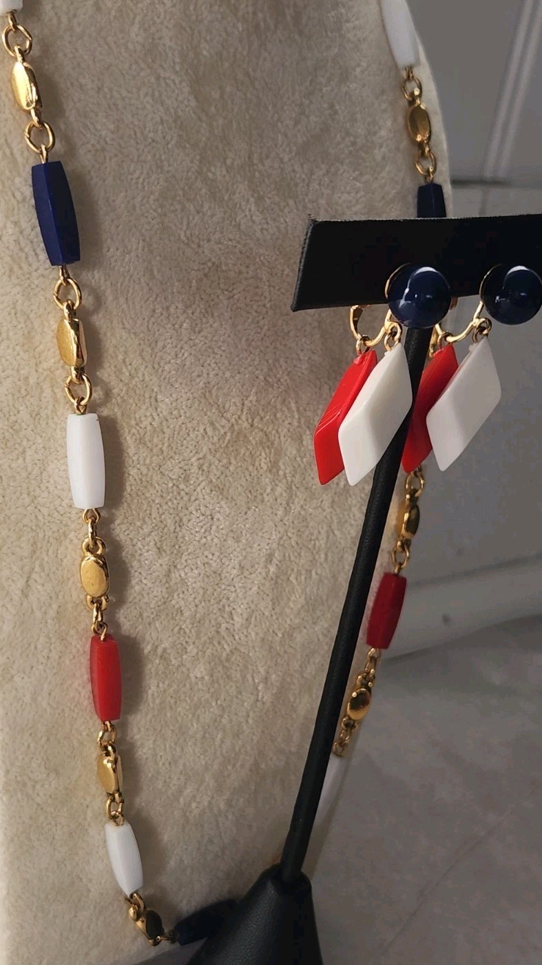 Trifari Necklace Clip On Earrings gold-tone Red, White & Blue Plastic Beads