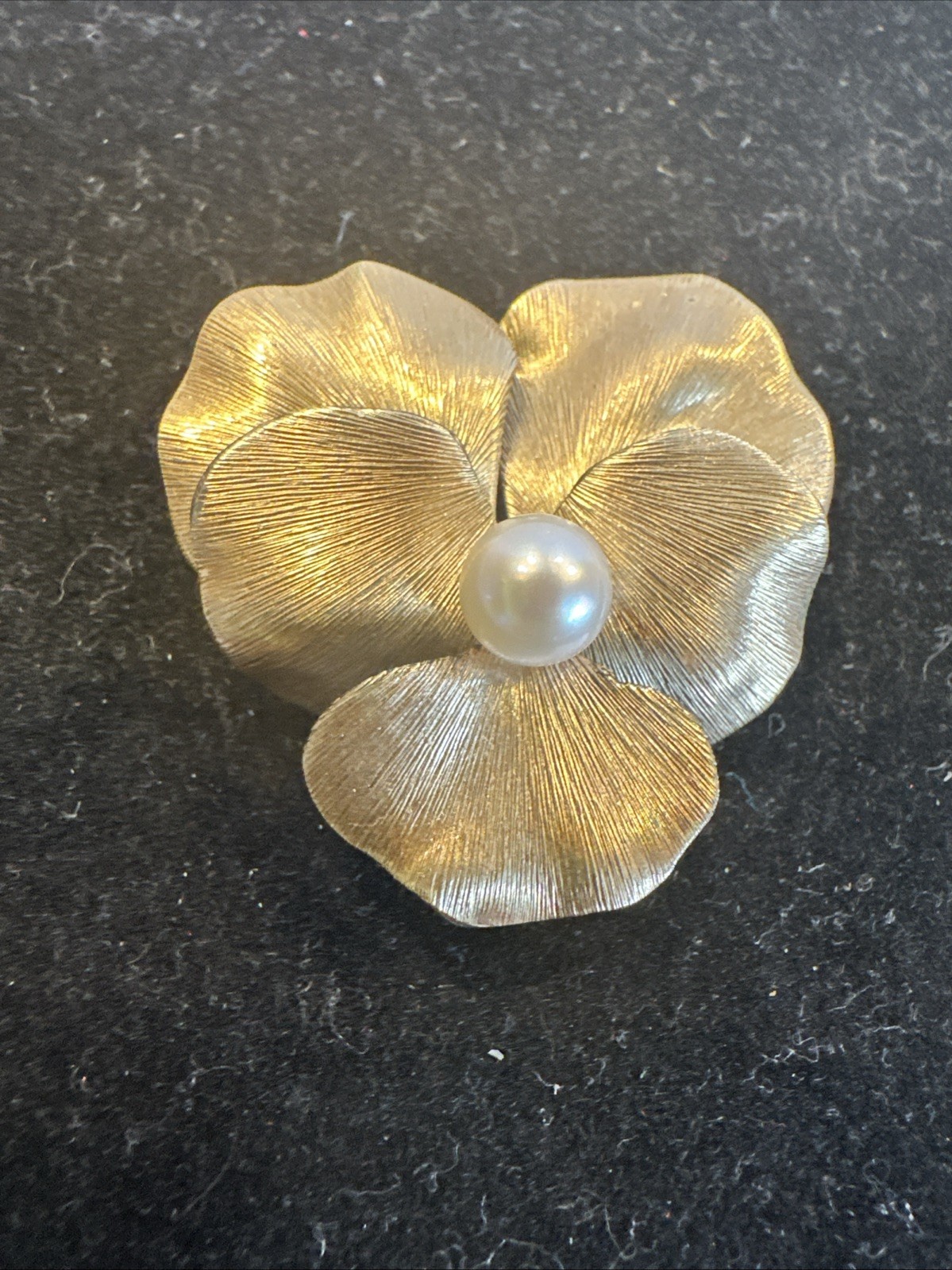 Vintage Krementz Gold Tone Pearl pansy brooch / Pendant