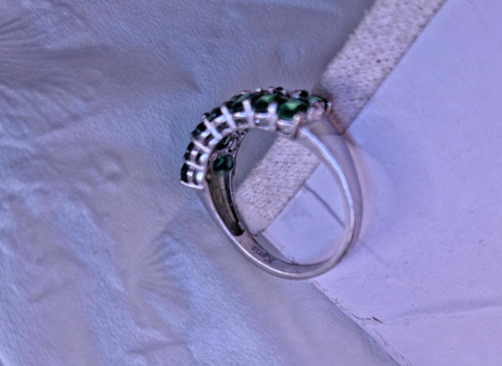 Vintage Signed Karis Sterling Silver Double Row Green Oval Stone Size 8 Ring