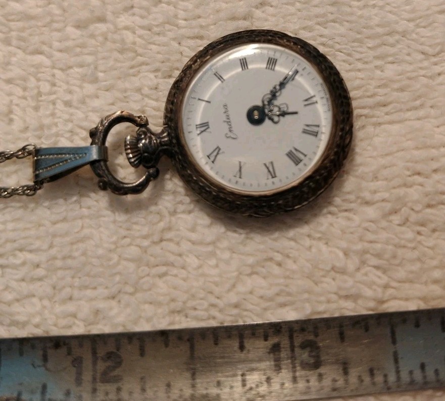 Vintage Endura Watch Pendant Necklace Swiss Made NOT RUNNING UNTESTED 24″