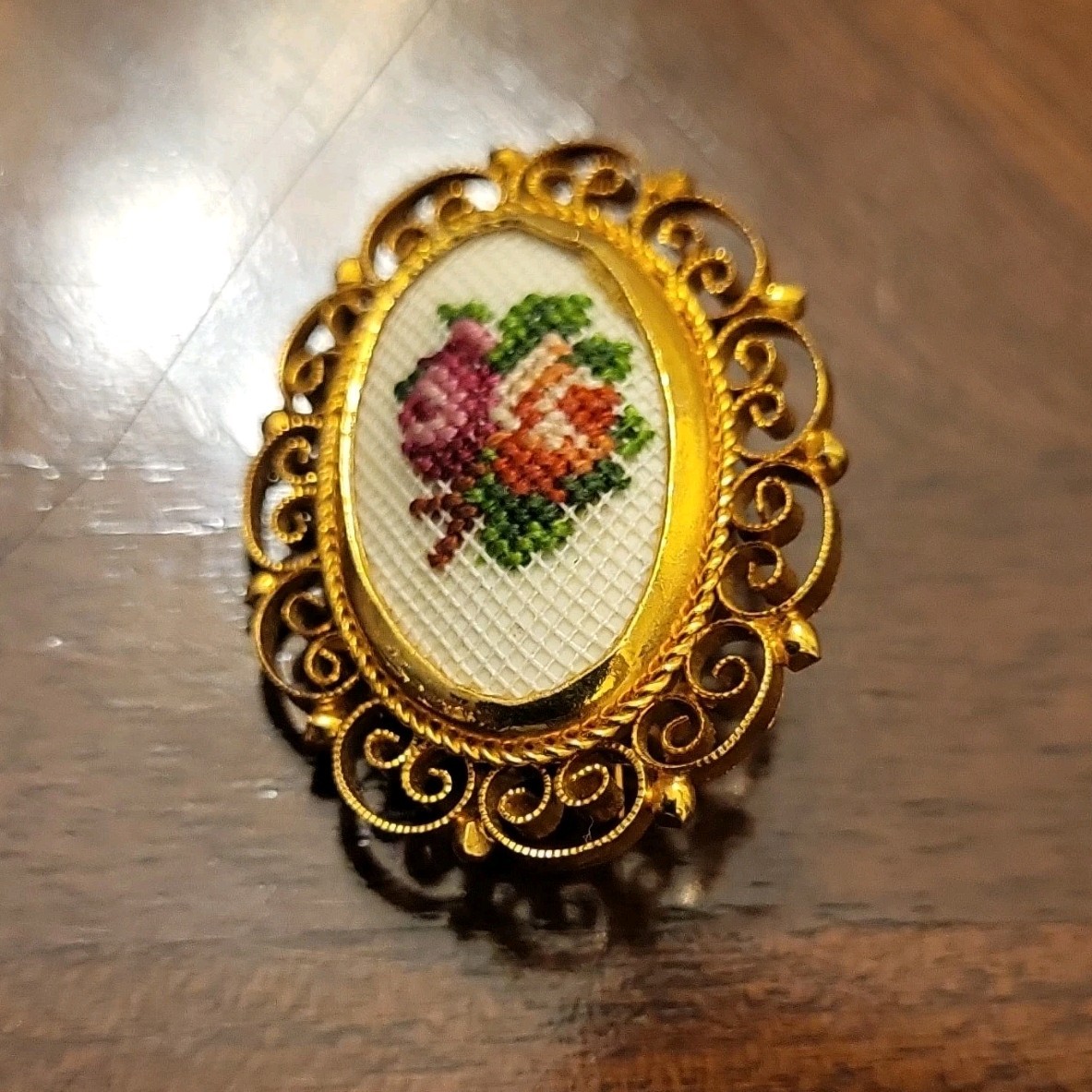 Vintage Gold Tone Floral Needlepoint Oval Brooch/Pin Flowers & Plants