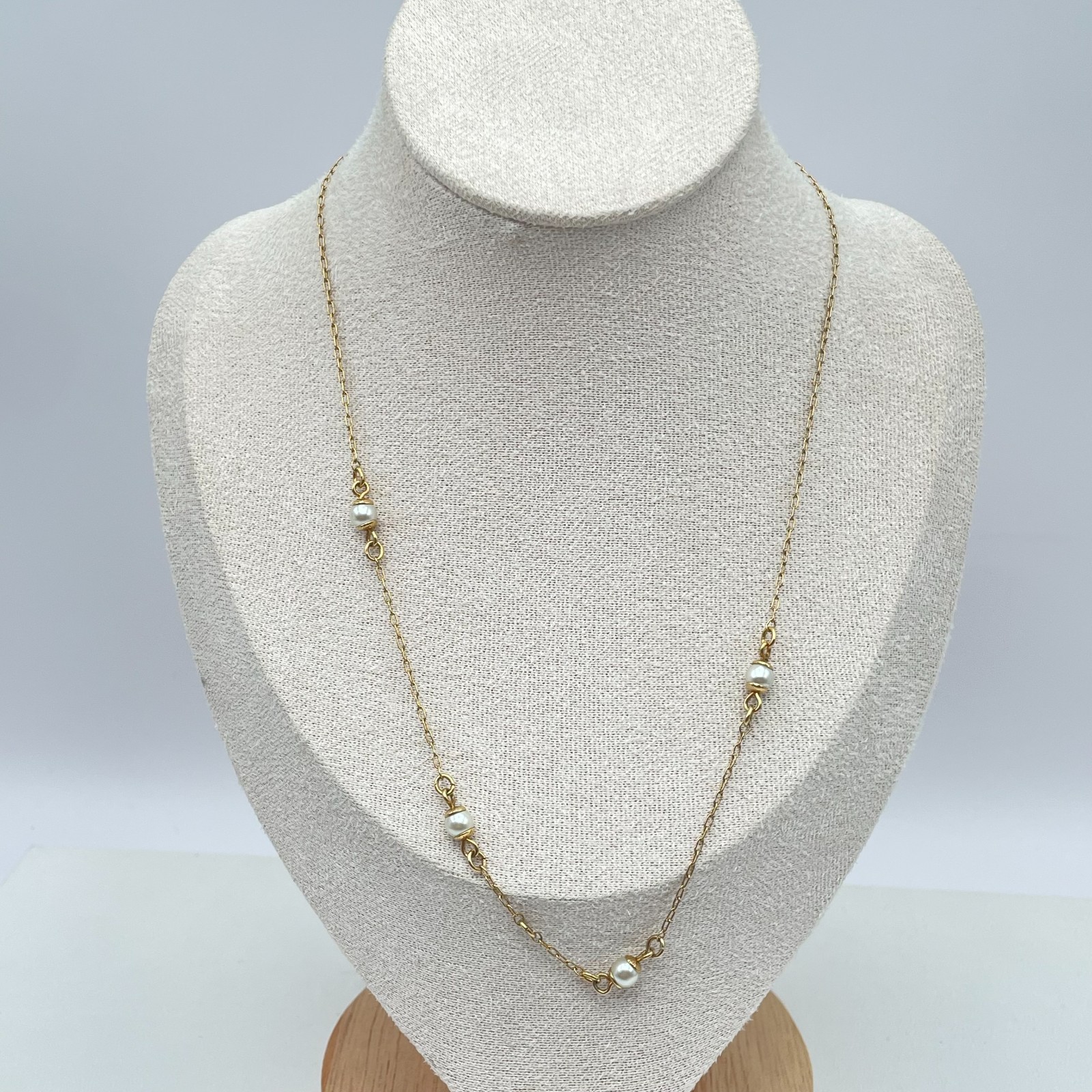 Nina Ricci Gold-Tone Oval Link Chain Spaced Freshwater Pearls Station Necklace