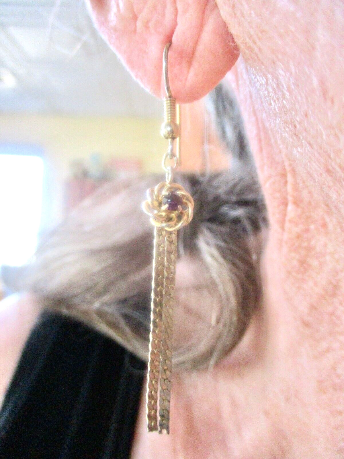 Vintage 1980’s Gold Tone Double “S” Chain Dangle w/Purple Stone