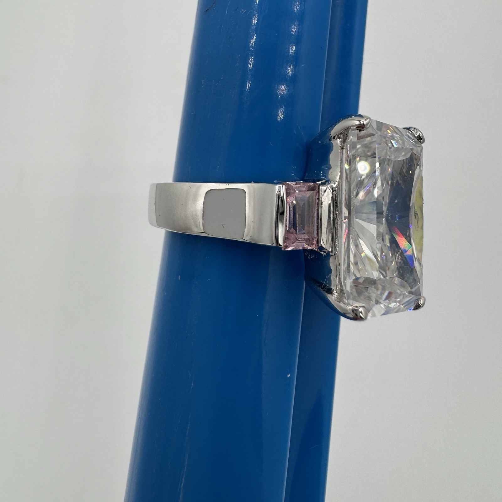 Vtg Hollywood Collection Ring Size 9 Clear CZ w/ Pink CZ Side Stones Silver 925