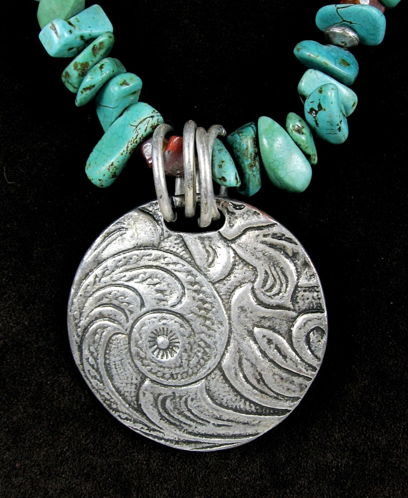 COLDWATER CREEK Vintage Green Turquoise Stone Bead Spiral PENDANT Silvertone 18″