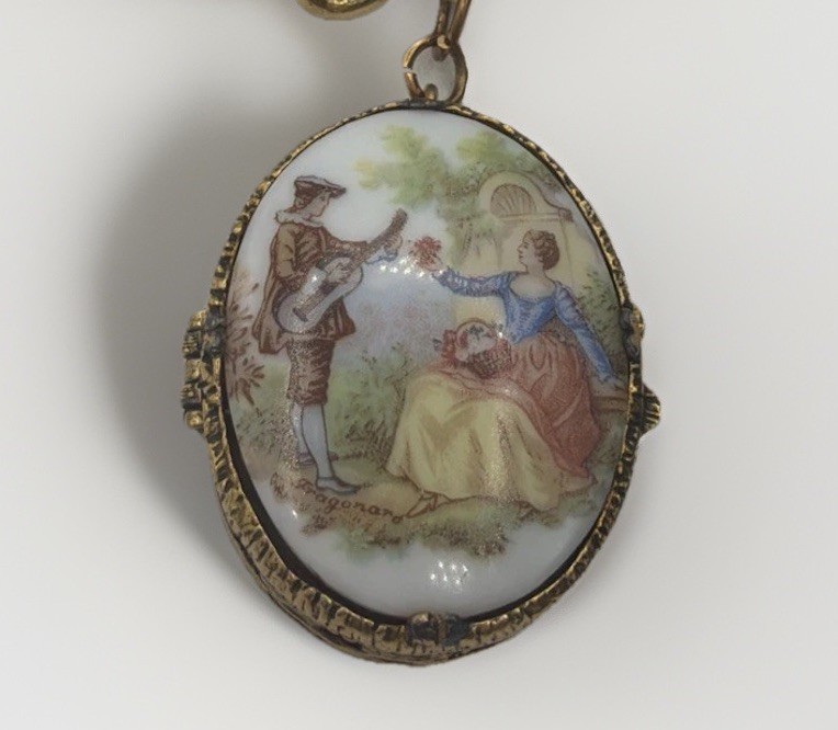 Vintage Mary Chess Gold‑Tone Locket Bracelet Collectable Perfume Jewelry
