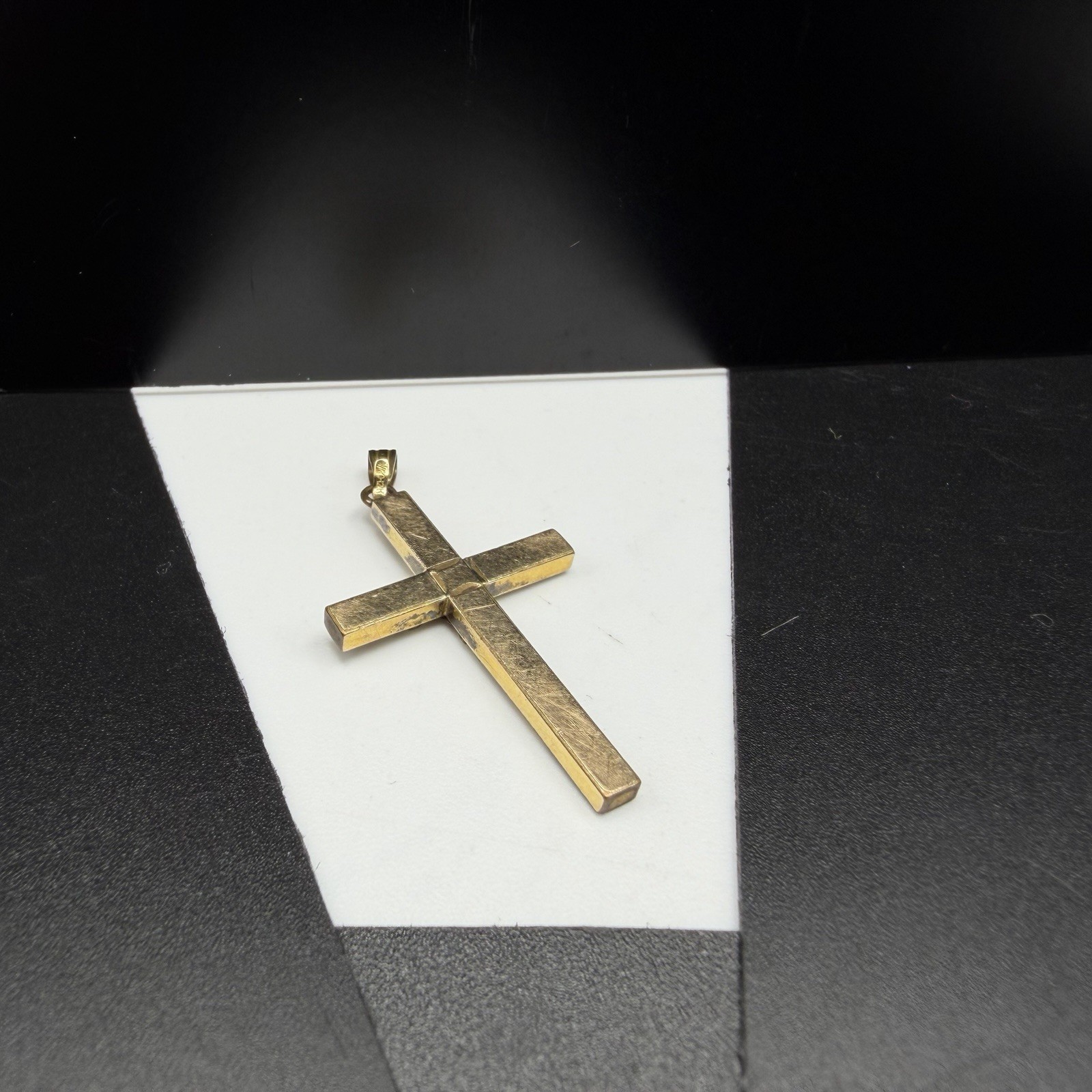 Vintage 1/20 12k Gold Filled Green and Rose Gold 1 1/4″ Cross Pendant 2.1g