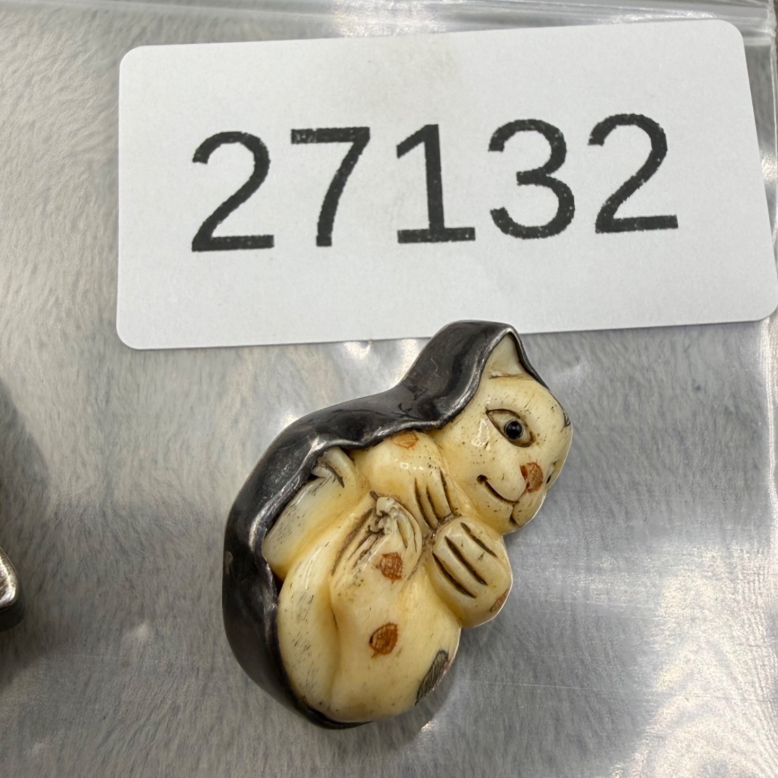 Amy Kahn Russell Sterling Silver Cat Earrings Pierced Carved Hand Made