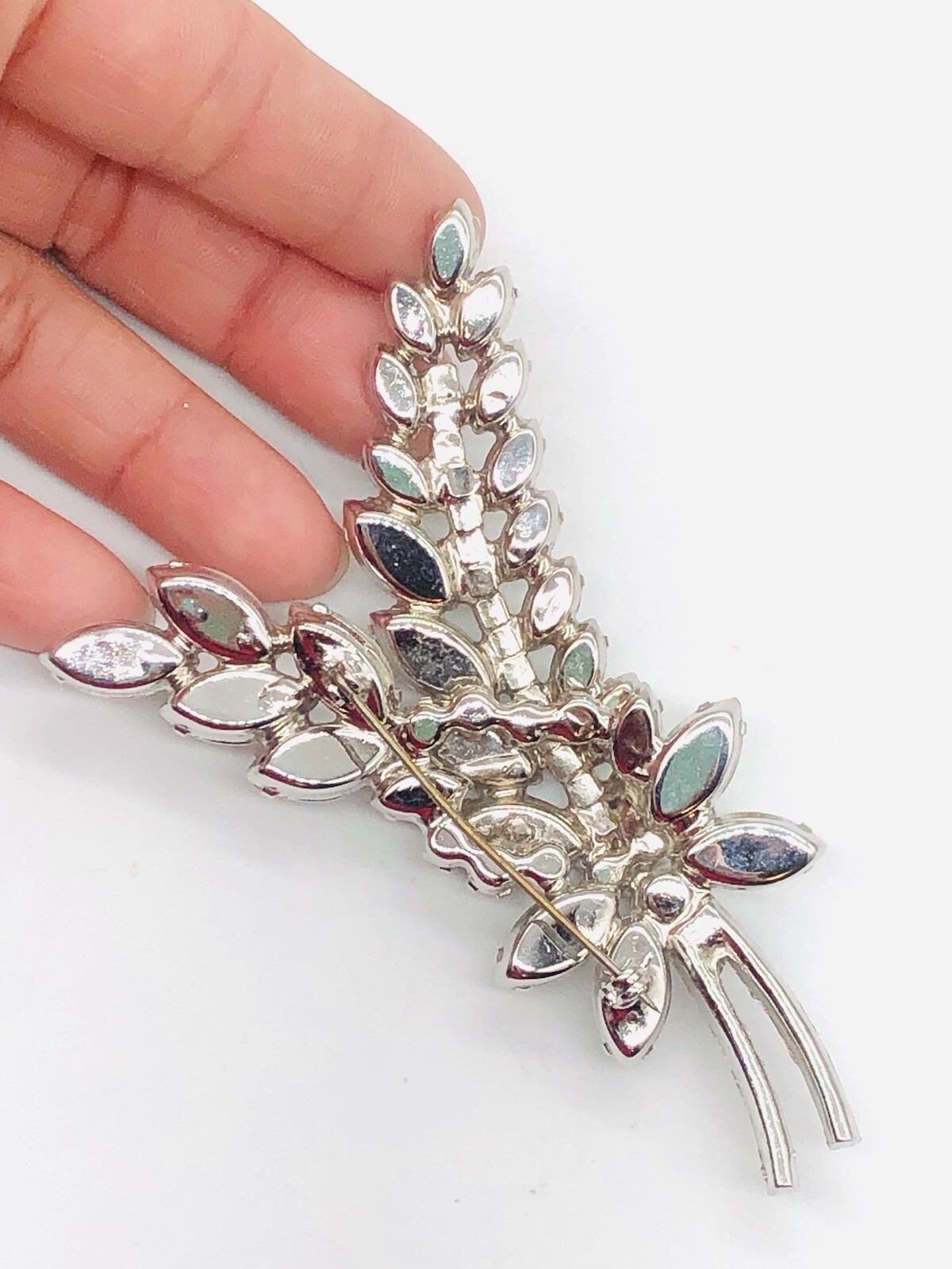 Vtg Unmarked JULIANA Clear Glass Rhinestone Double 2 Leaf Flower Big Brooch Pin