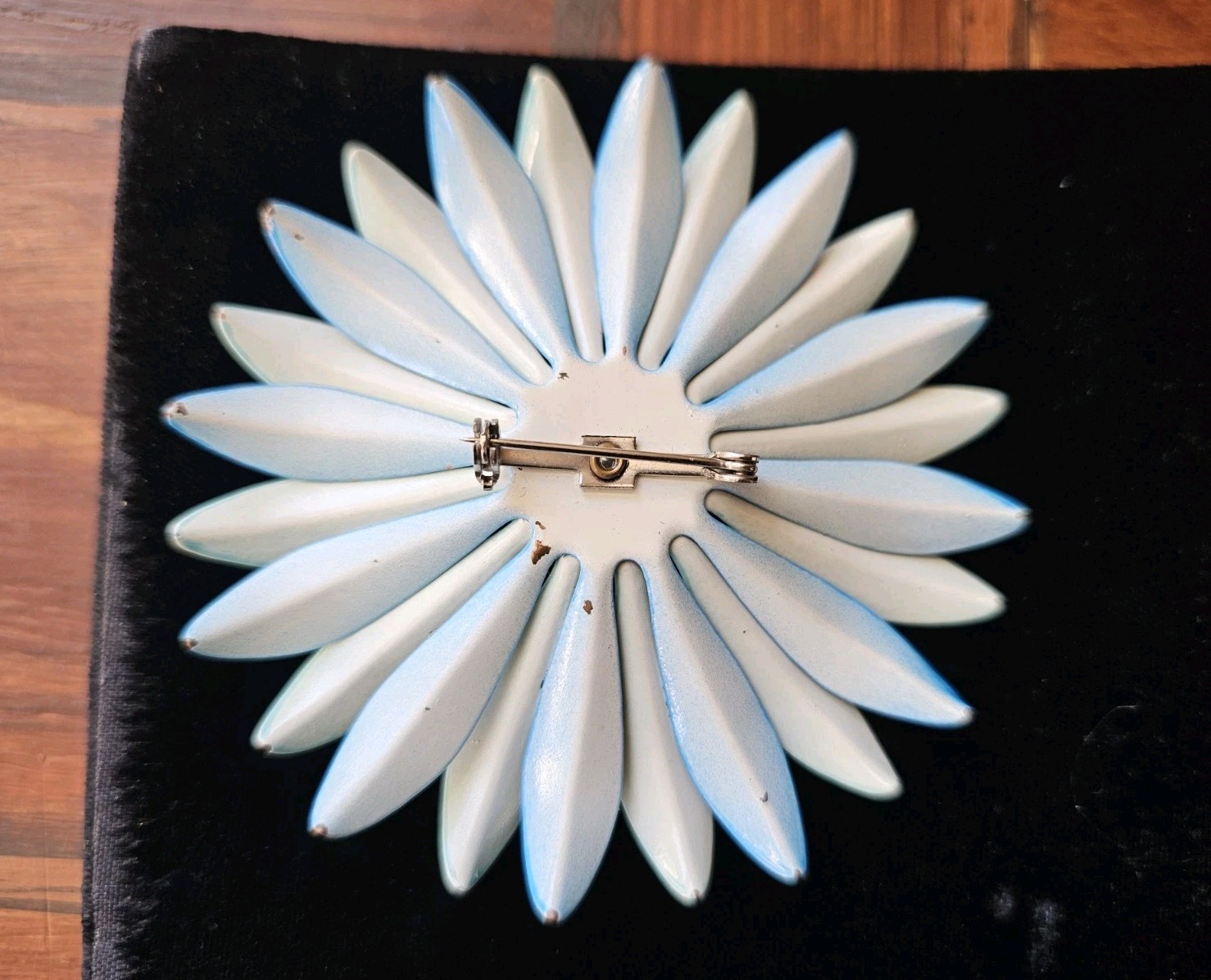 Mcm 3″ Brooch Blue Metal Enamel Flower Retro Daisy 3D Petals Statement Hippy