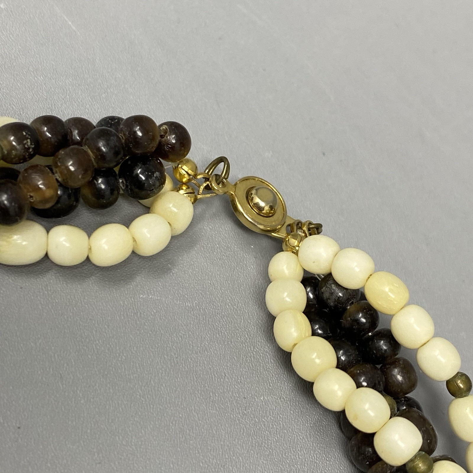 Torsade Twist Necklace Brown White Beads Glass Shell Beach Bohemian Collar 22″