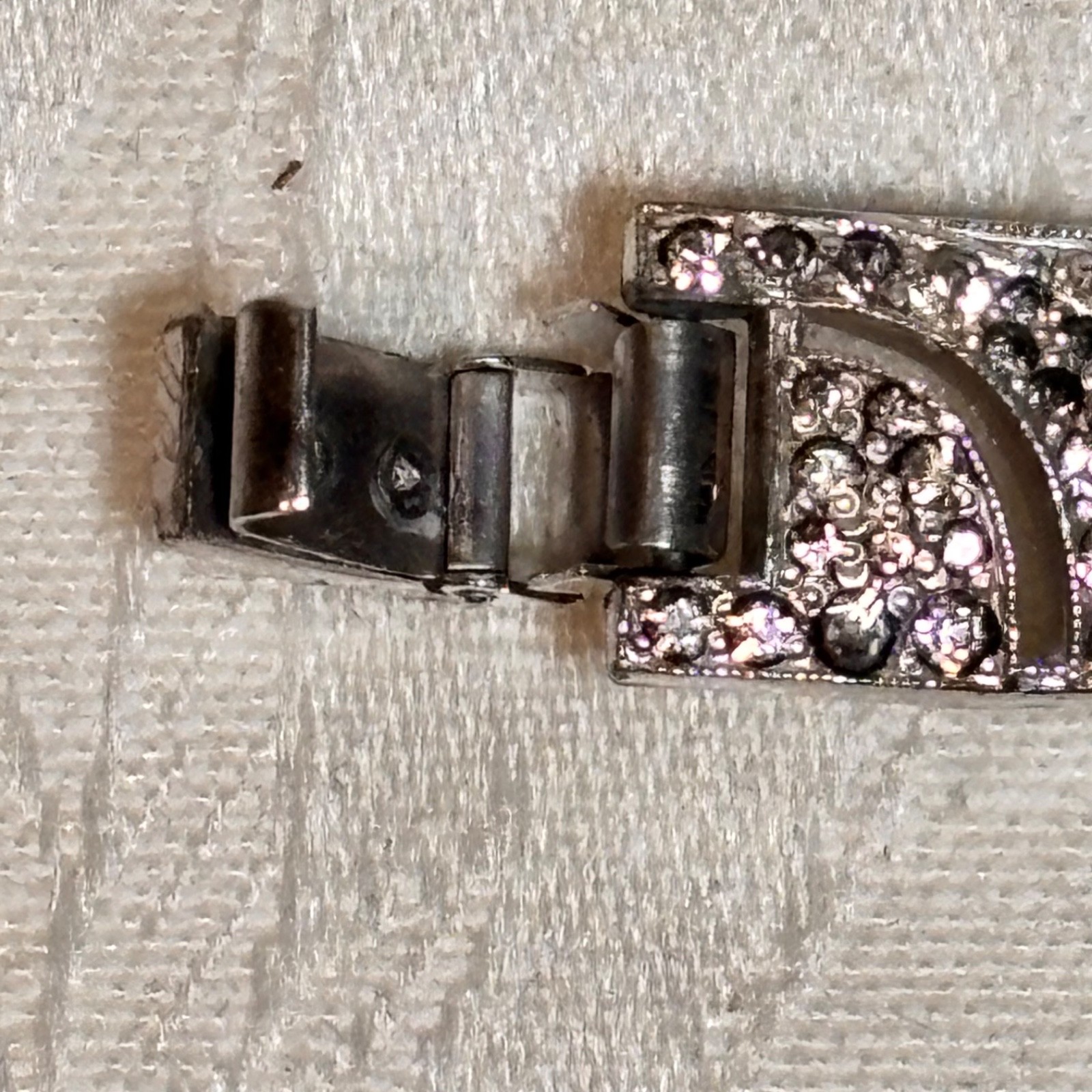 BRACELET rhinestone silvertone metal vintage fold over clasp safety chain