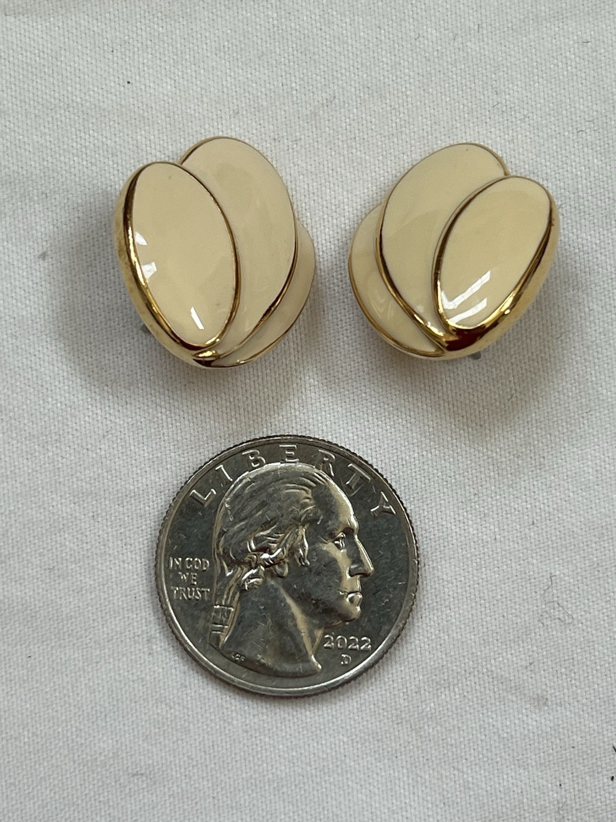 Vintage Napier Earrings Pierced Enameled Cream With Gold Leaf Petals About 1″