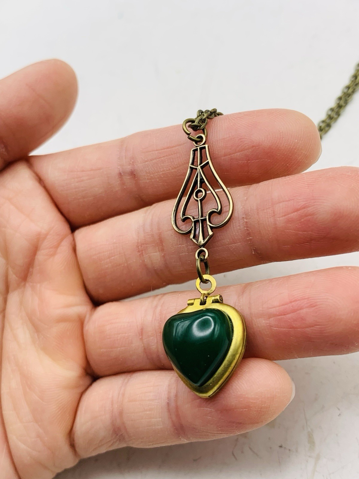 Vintage Style Dark Green Cabochon Gemstone Heart Photo Locket Lavalier Necklace
