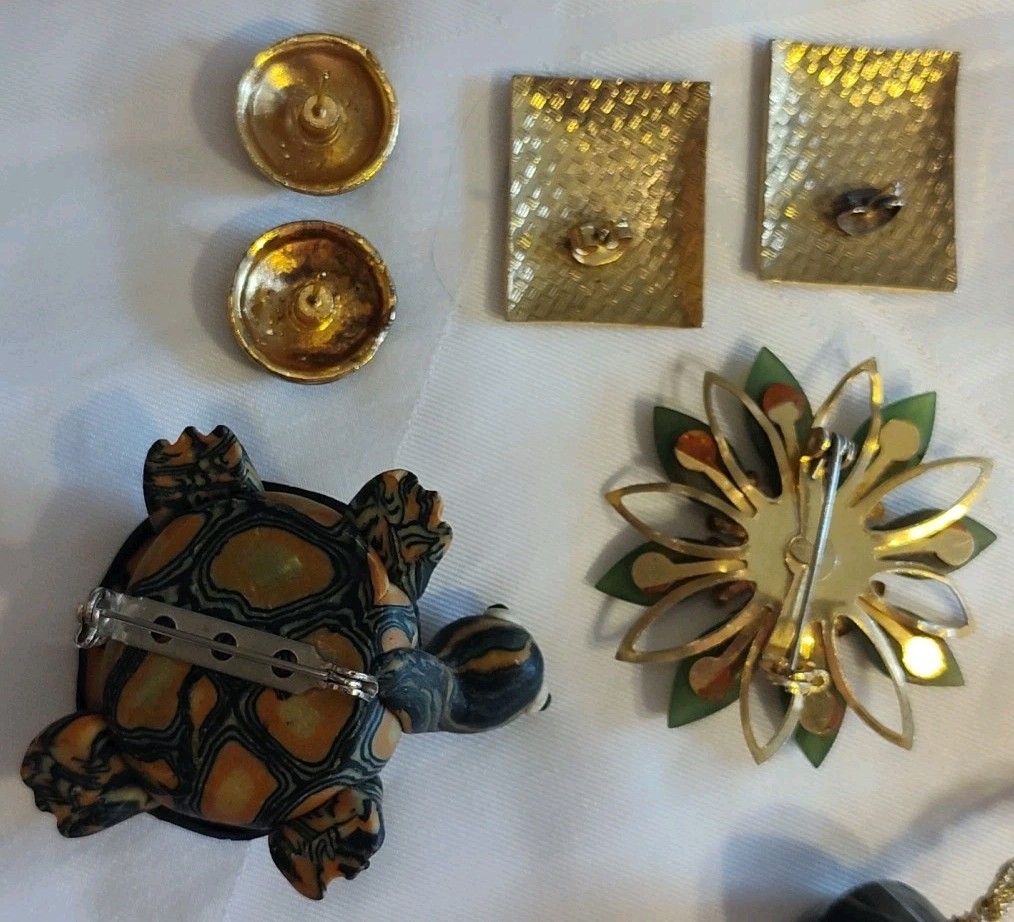 VTG Jewelry Bangle Belt Brooche Necklace Clip-On Earring Earthtones Beads LOT 10