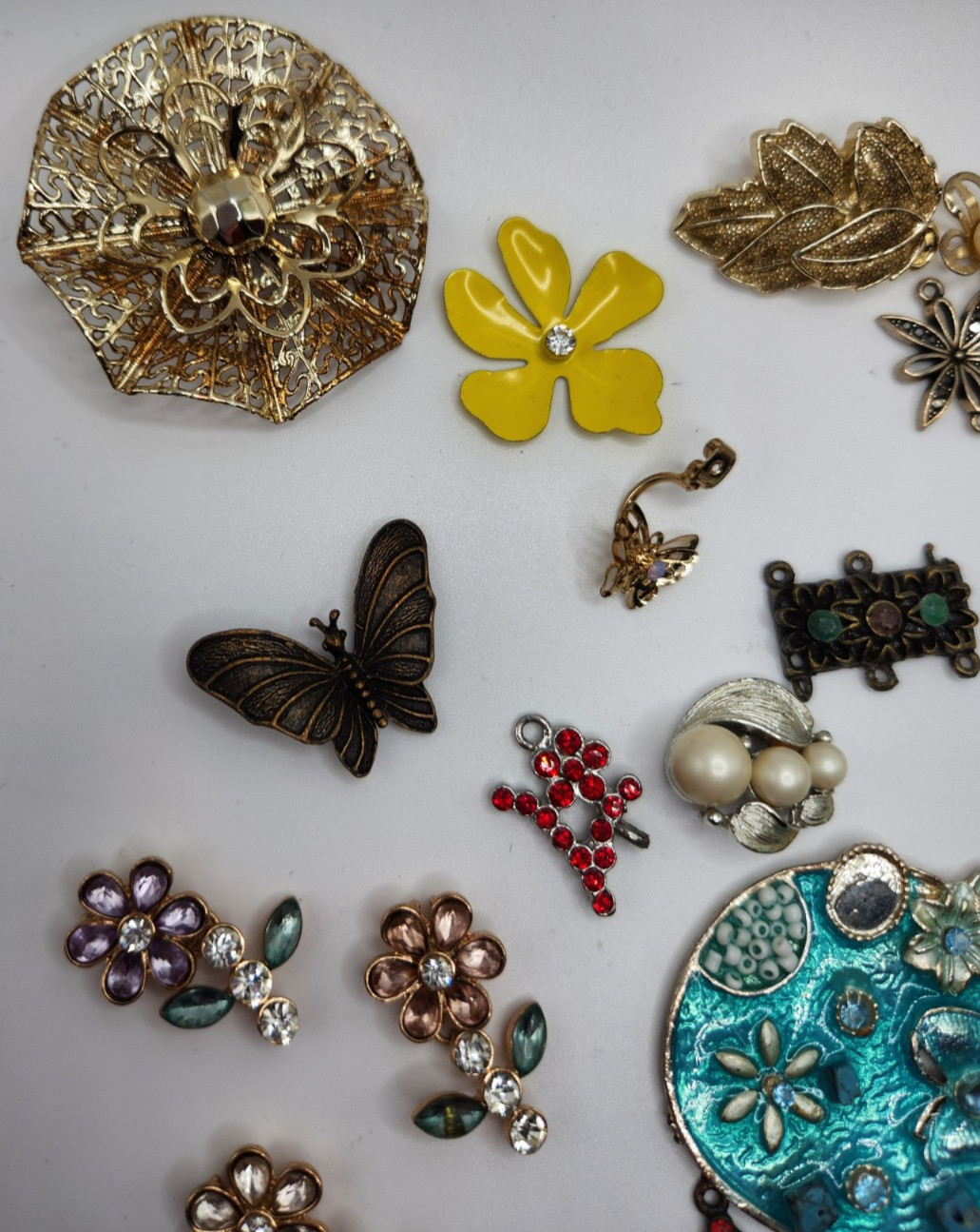 Flower Craft Jewelry Pieces Junk Drawer 30 Different Pieces