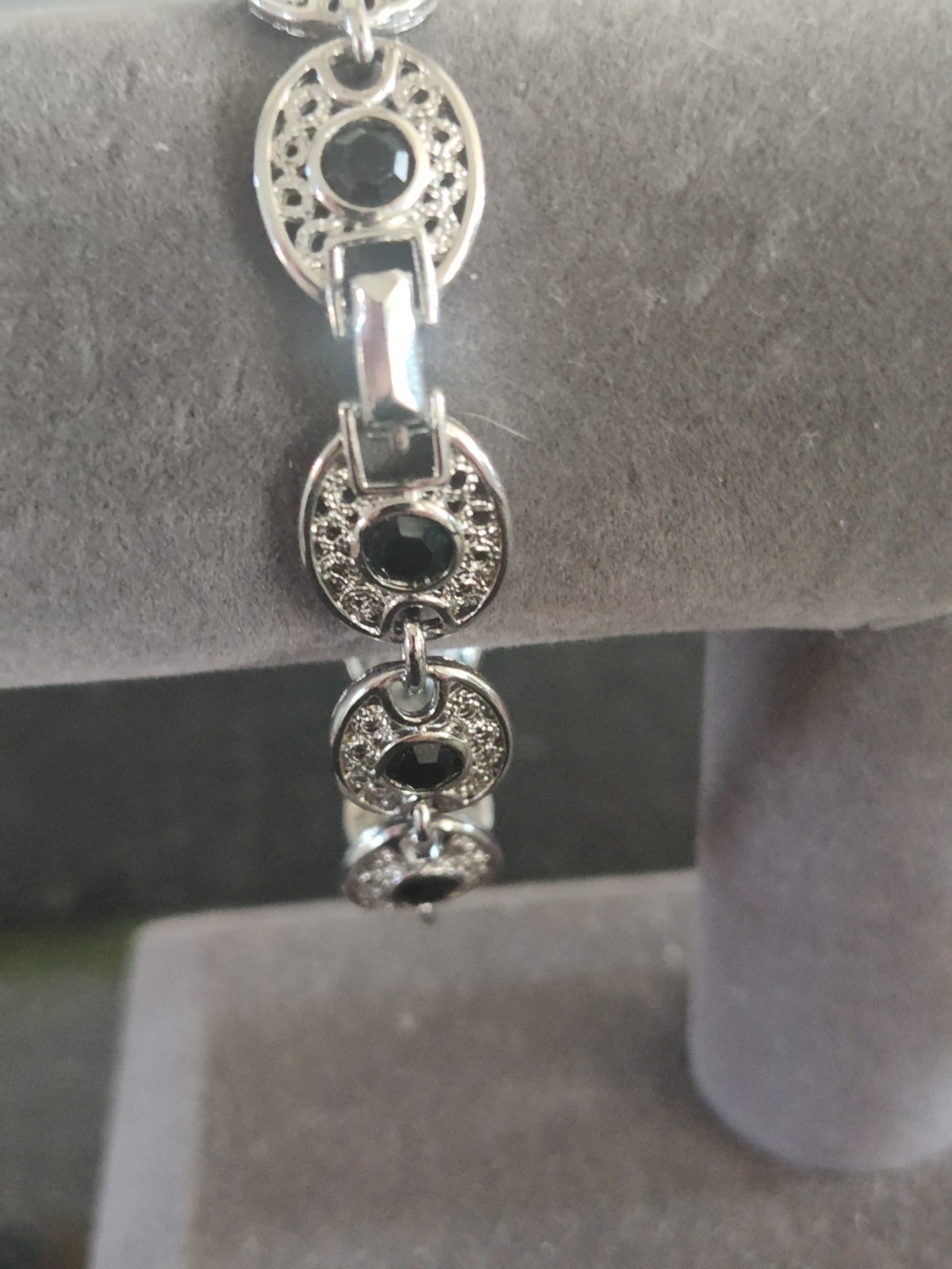 Vintage EMMONS Silver Tone Bracelet with Black Faceted Crystals 7 inches