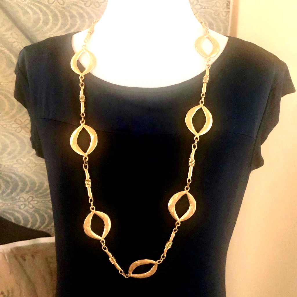 VTG Hammered 37″ STATION CHAIN LINK NECKLACE Gold Tone Open Ovals & Bar Links