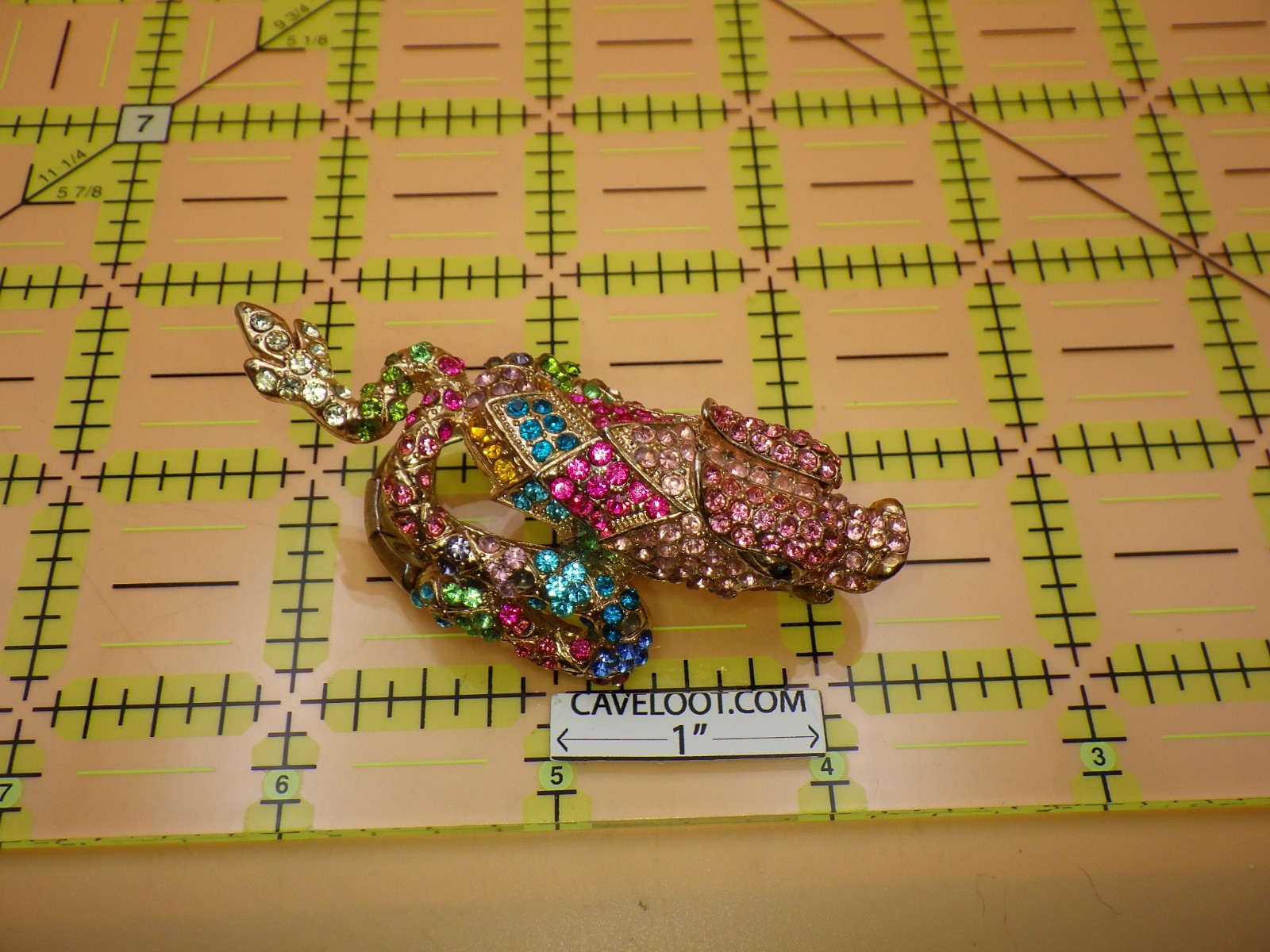 Sparkly Dragon Ring Multi-Color Rhinestones Gold Tone Stretch Band US 8-15