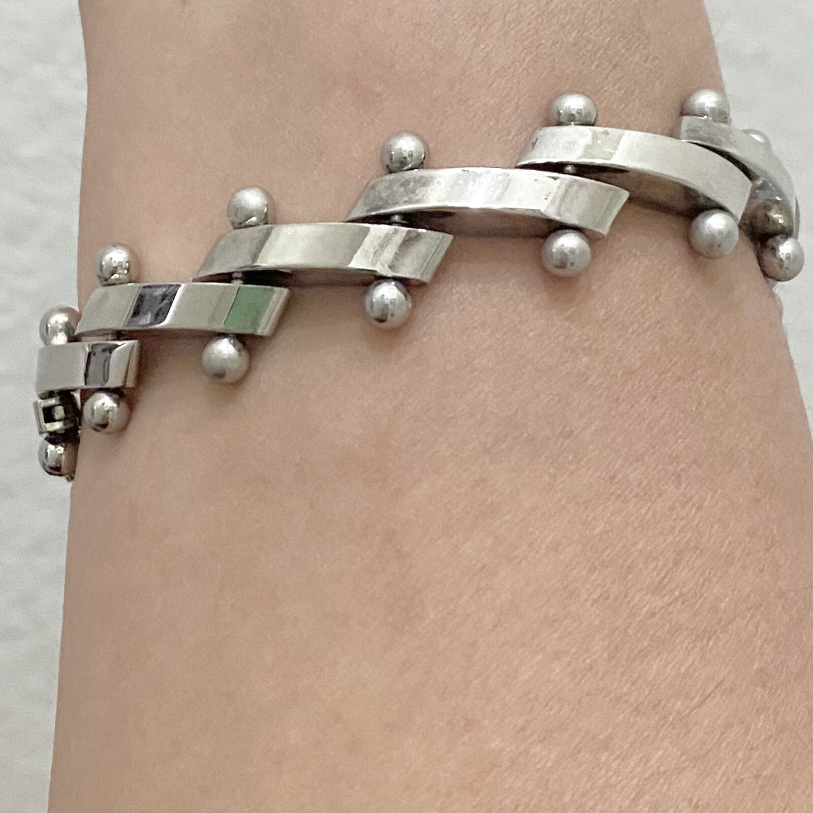 Vintage Silver-plated Modernist Ball Bolt Bar DNA Link Bracelet 44g.