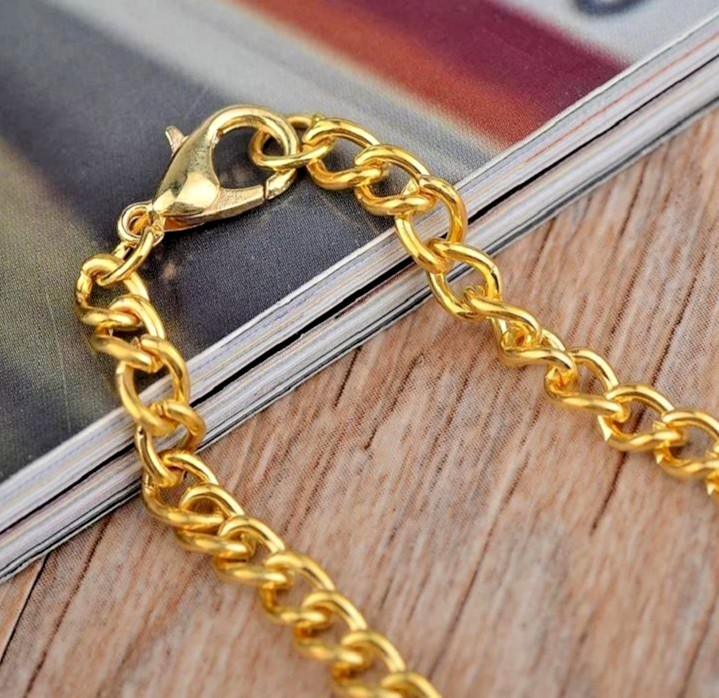 Necklace Montreal A. Football Charm Souvenir Medal Pendant + Chain 45 cm