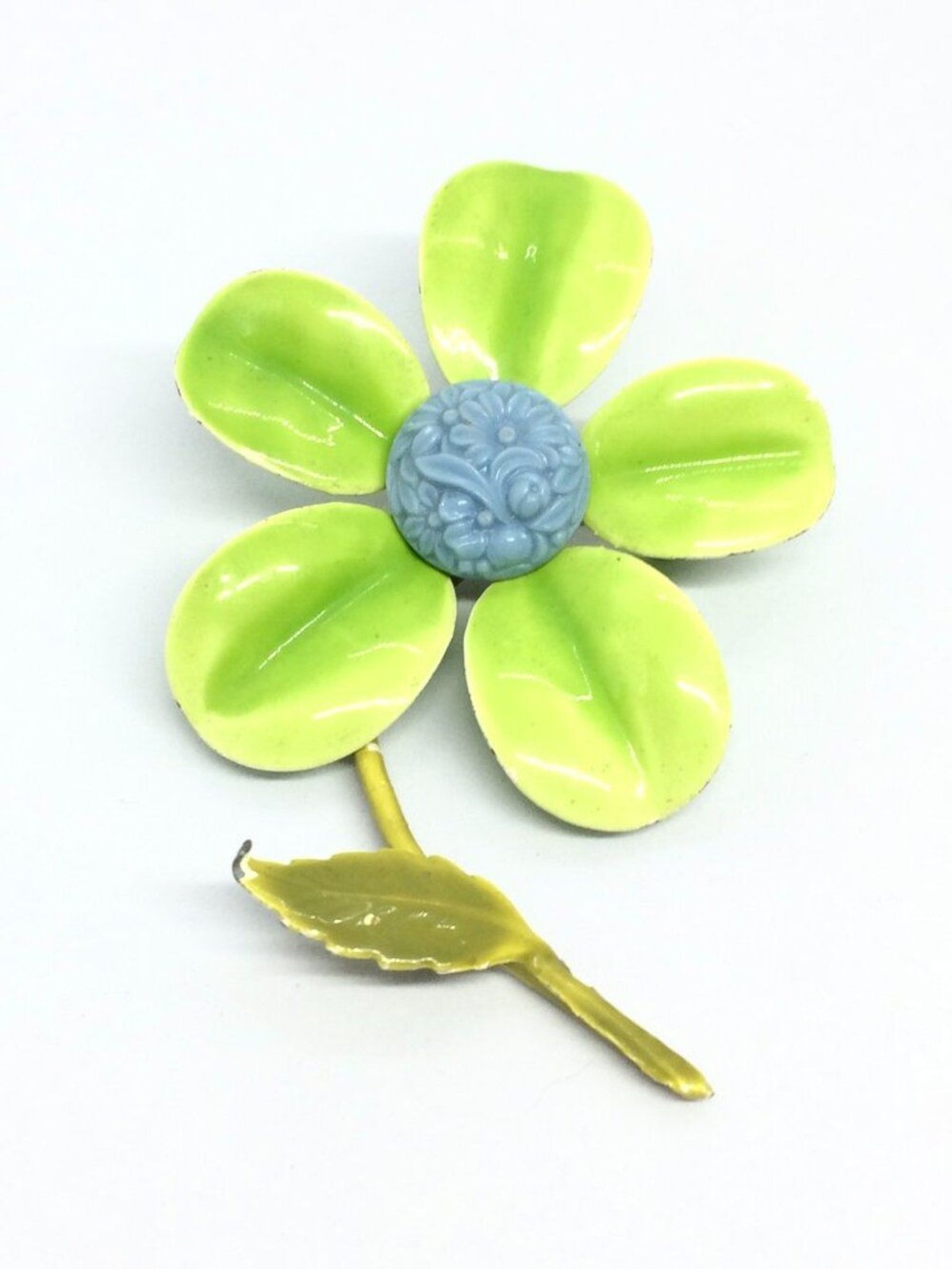 VINTAGE ENAMEL BROOCH Flower Lime Green Blue Molded Plastic Mod Pop Art 60s