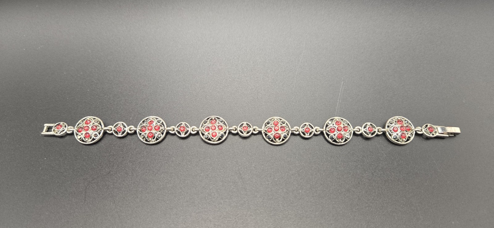 Vintage Monet Silver Tone Bracelet With Red & Black Stones 7 1/4″