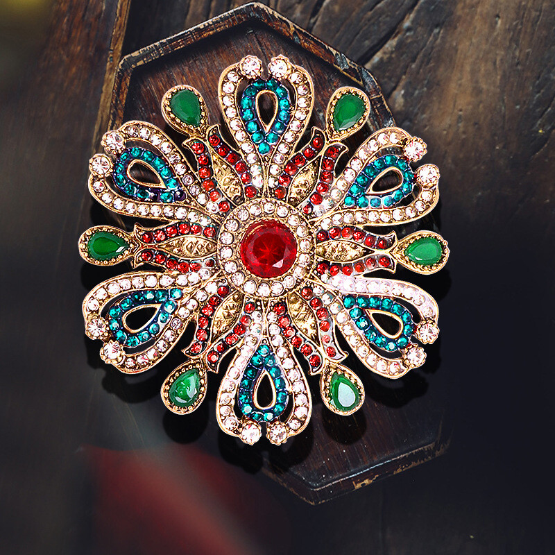 Women Vintage Enamel Flower Brooch Women Men Gorgeous Jewelry Gift Accessories