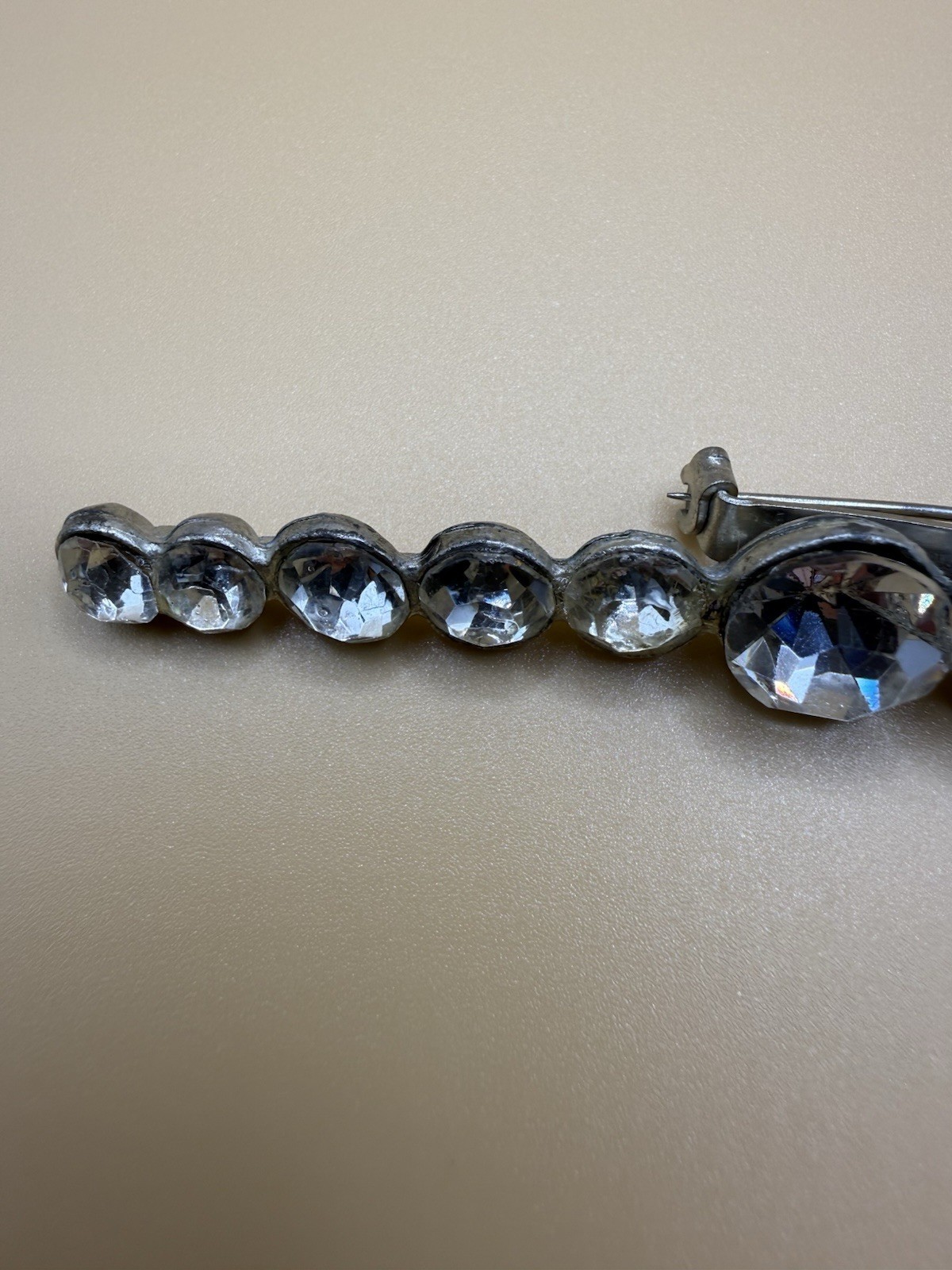 Vintage Brooch Pin Bar Style With 13 Clear Rhinestones
