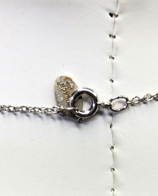 Vintage Kriker de Jewelry Co Beautiful Moonstone 9.5″ necklace.