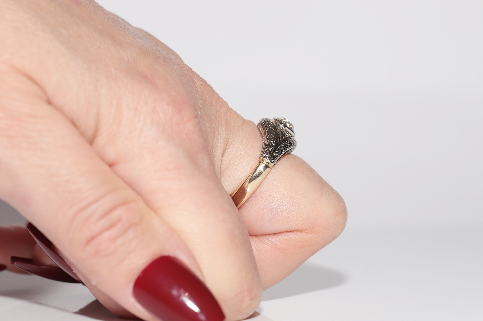 Antique Circa 1920s Art Deco 18k Gold Natural Diamond Decorated Solitaire Ring