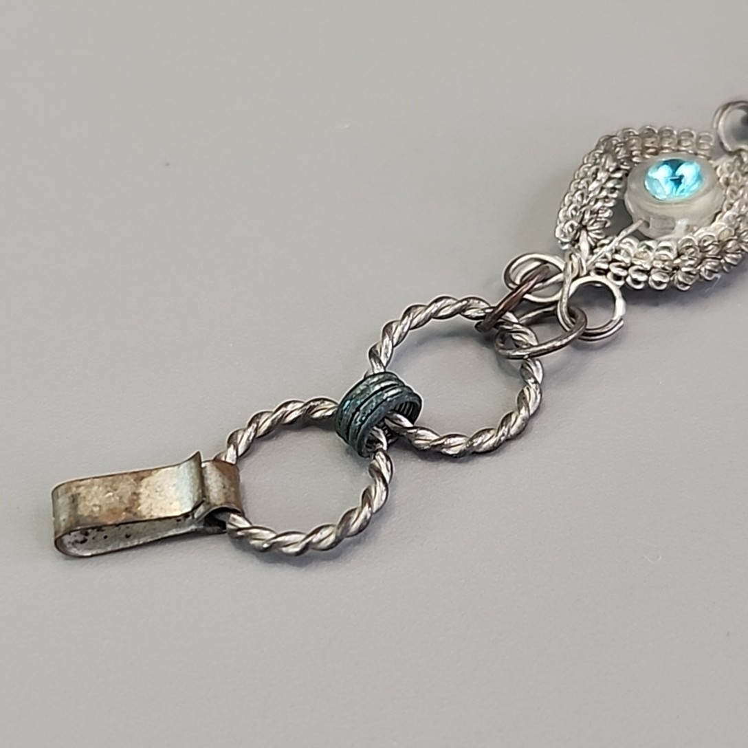 Vintage Mexican Wire Wrapped Bracelet Silver Plated Cannetille Blue Glass 6.5″