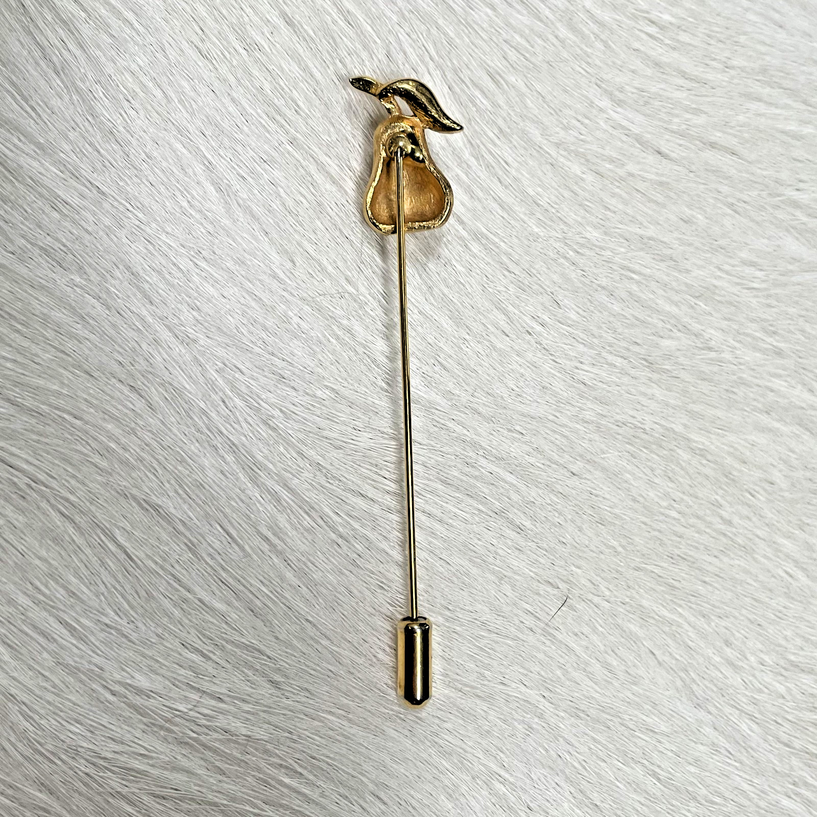 Vintage Trifari Stunning Brushed Gold Tone Pear Fruit Lapel Hat Pin 1950s