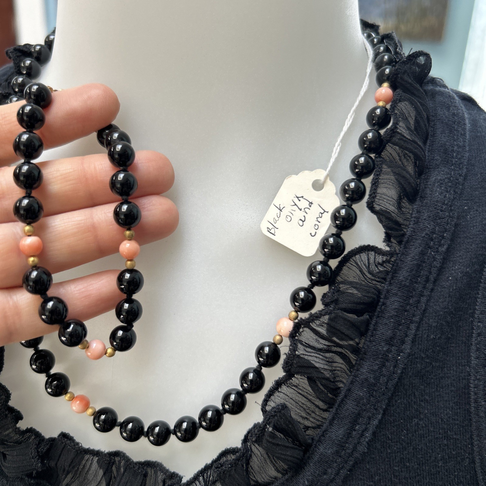 VTG Black Onyx & Coral Hand Knot Necklace 20” & Bracelet 8” Set