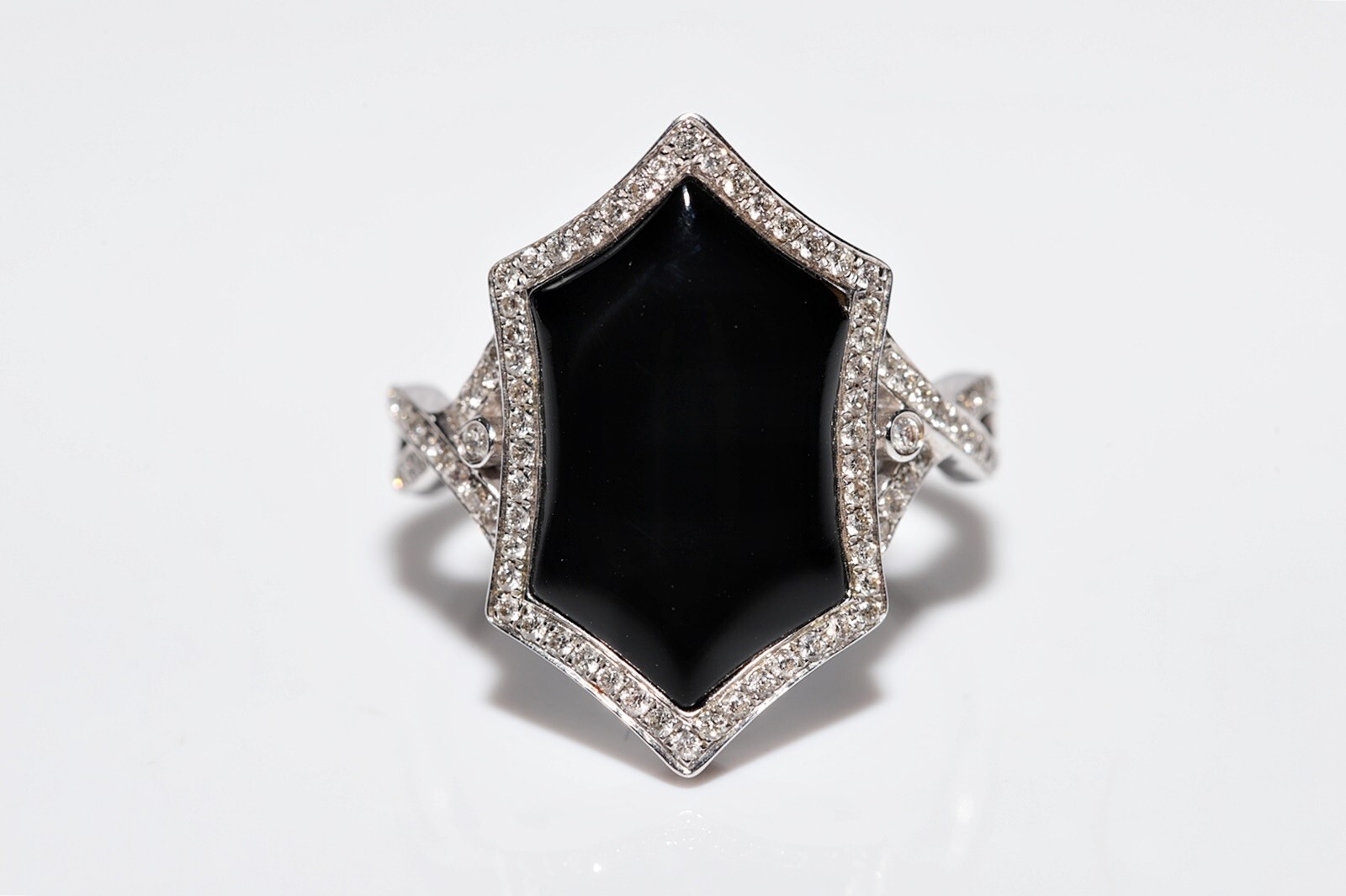 14k Gold Natural Diamond And Onyx Decorated Navette Ring