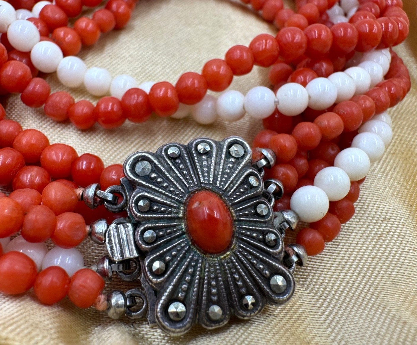 STUNNING GENUINE RED CORAL NECKLACE 4 STRAND 1 STRND WHITE CORAL STERLING SILVER