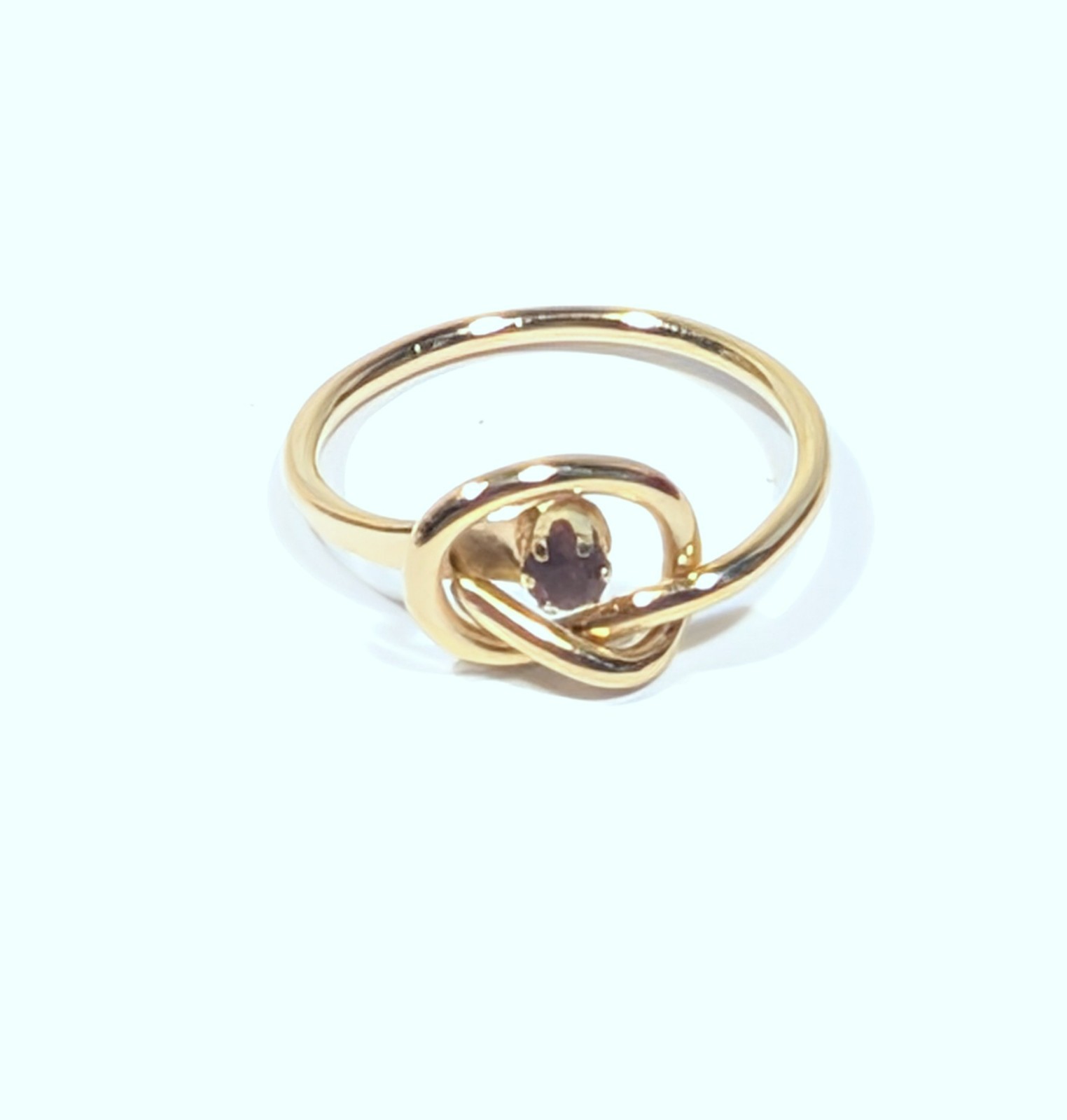 Vintage Avon 1978 Love Me Knot Faux Amethyst Ring Size 8