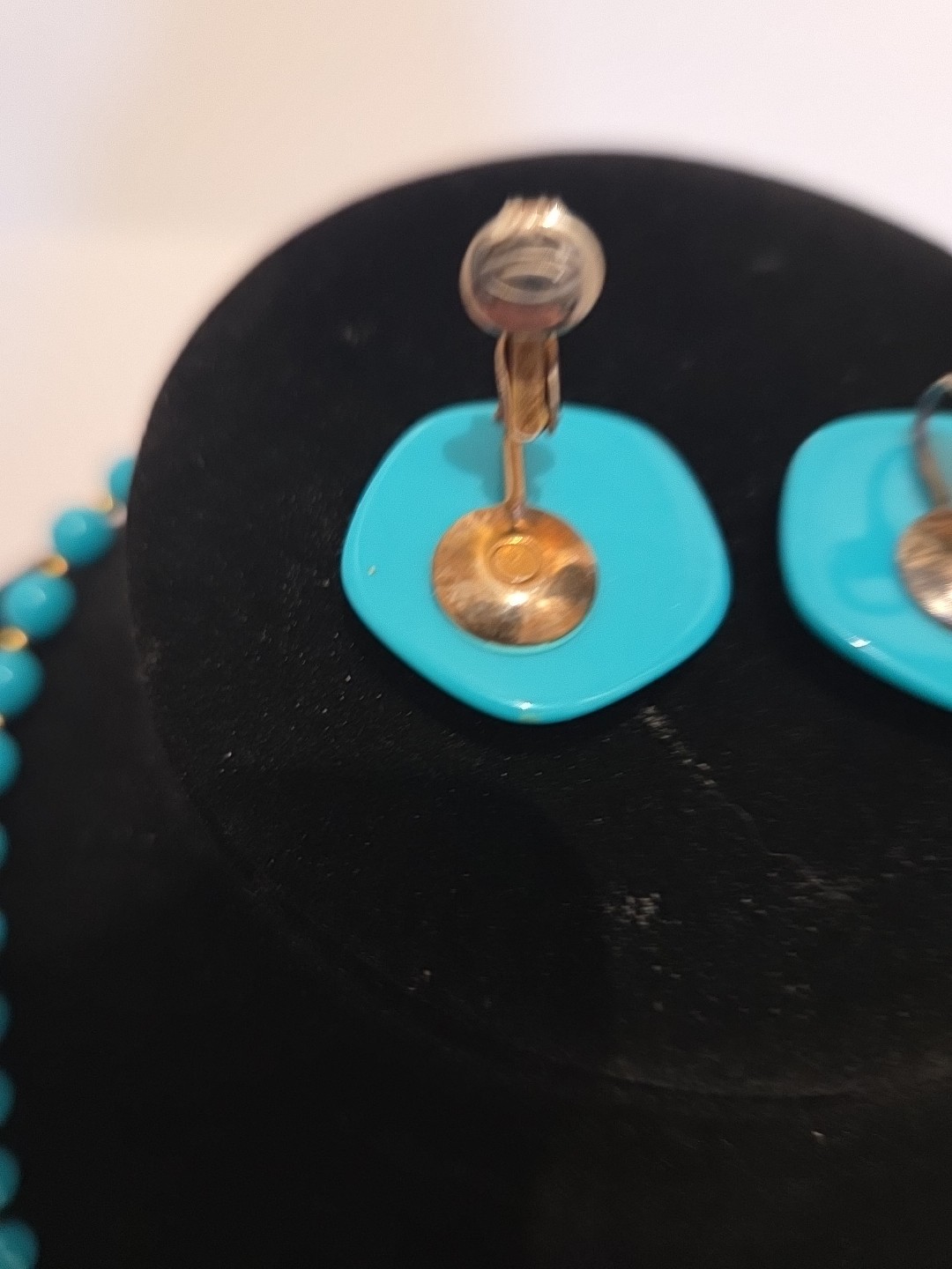 Vintage Boho Teal And Gold Tone Beaded Necklace With Matching Clip-On Earrings!