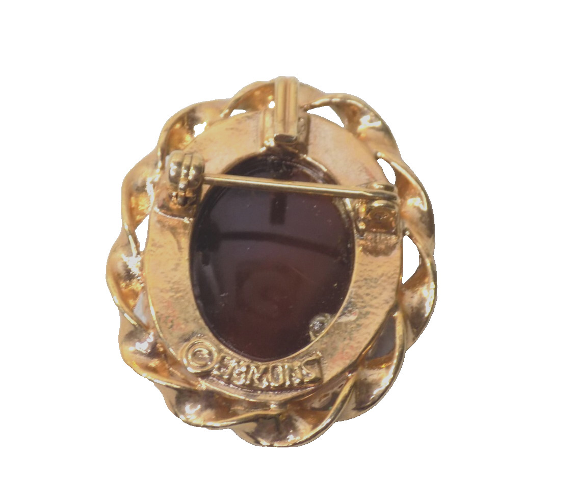 Vintage Emmons Cameo Brooch Gold-tone Brown White Victorian Lady 1-3/8″ Long