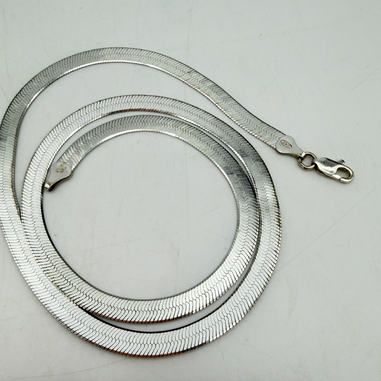 VTG 925 ITALY Sterling Silver Flat Herringbone Chain Necklace 20″ 1/4 Inch 15 Gr