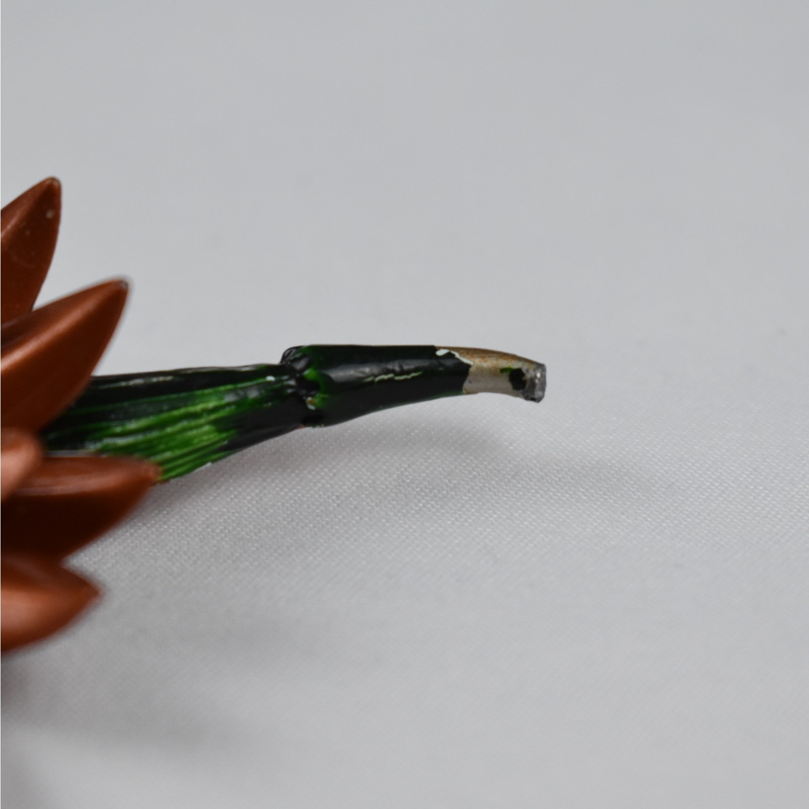 Vintage Enamel Daisy Flower Brooch Pin Mod Retro MCM Metal Floral Daisy Painted