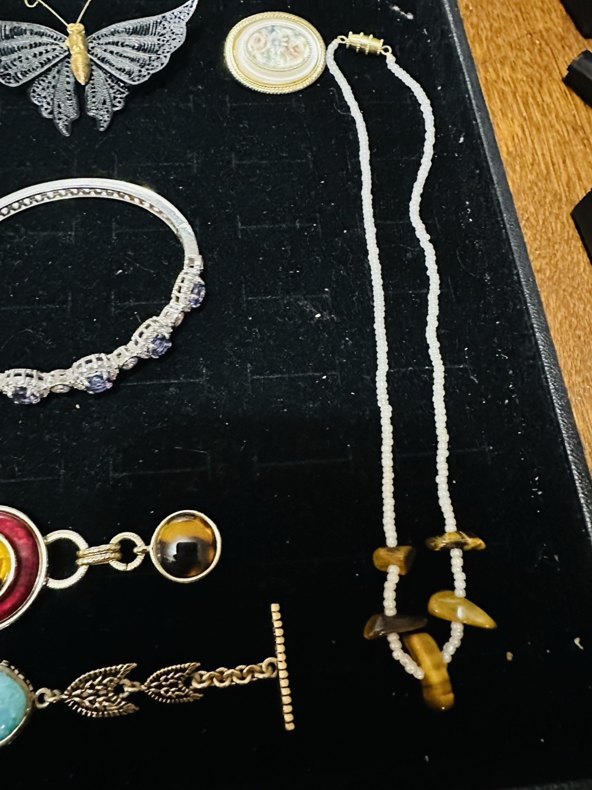 Vintage Lot Of 13 Pieces Costume Jewelry Bracelets Pins Hair Barrett’s