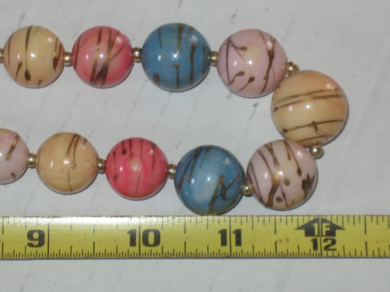 vintage 12″ COSTUME NECKLACE~ COLORFUL BALLS w/ GOLD LINES ~ NICE