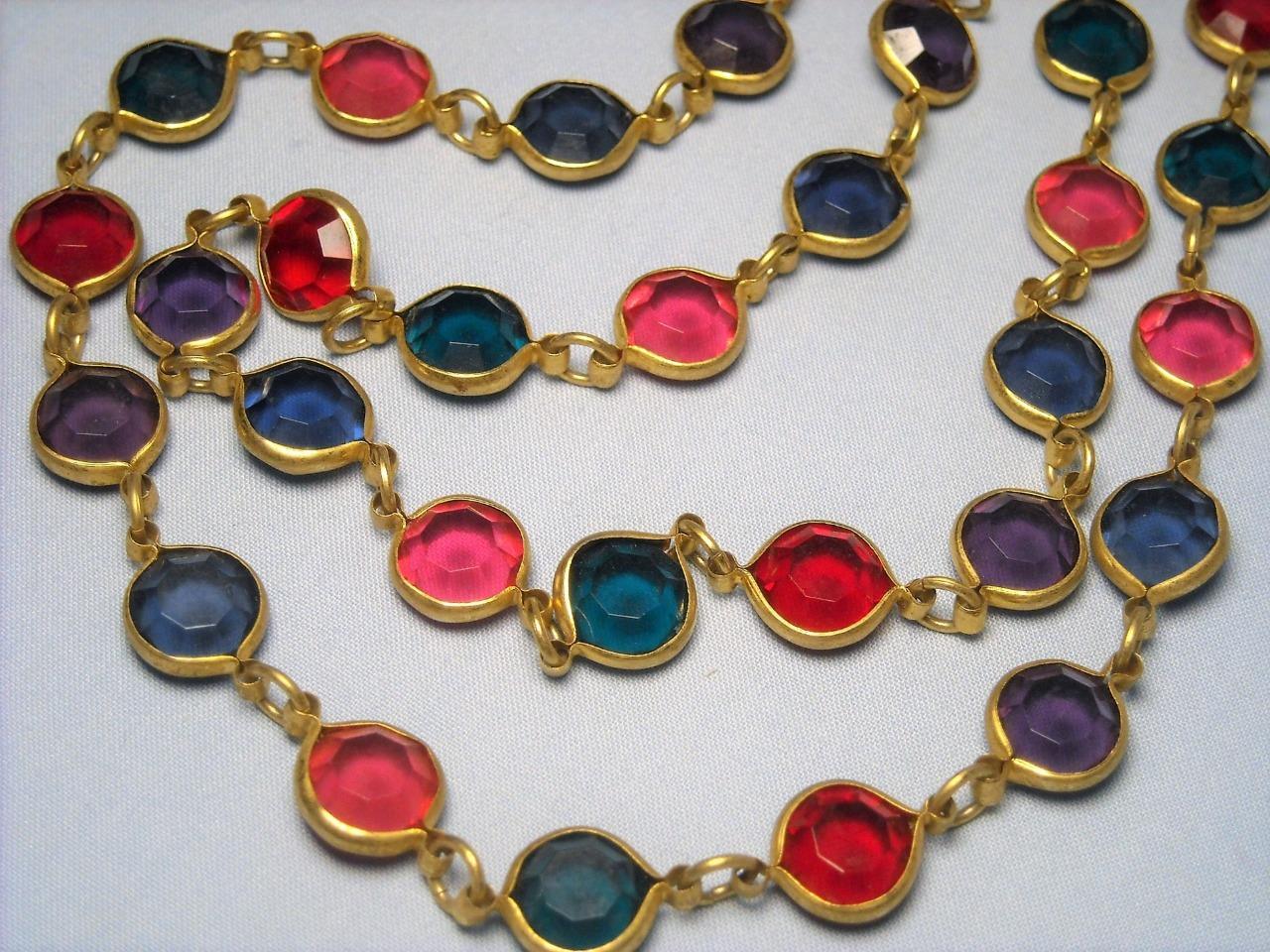 Bezel Set Necklace Gold Tone Setting Vintage – Red/ Green /Pink/ Blue/ Purple