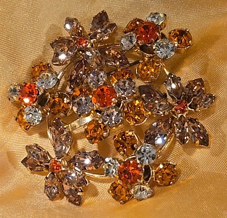 VINTAGE Made In Austria Faux Topaz Citrine Crystal Brooch Pin BRILLIANT!